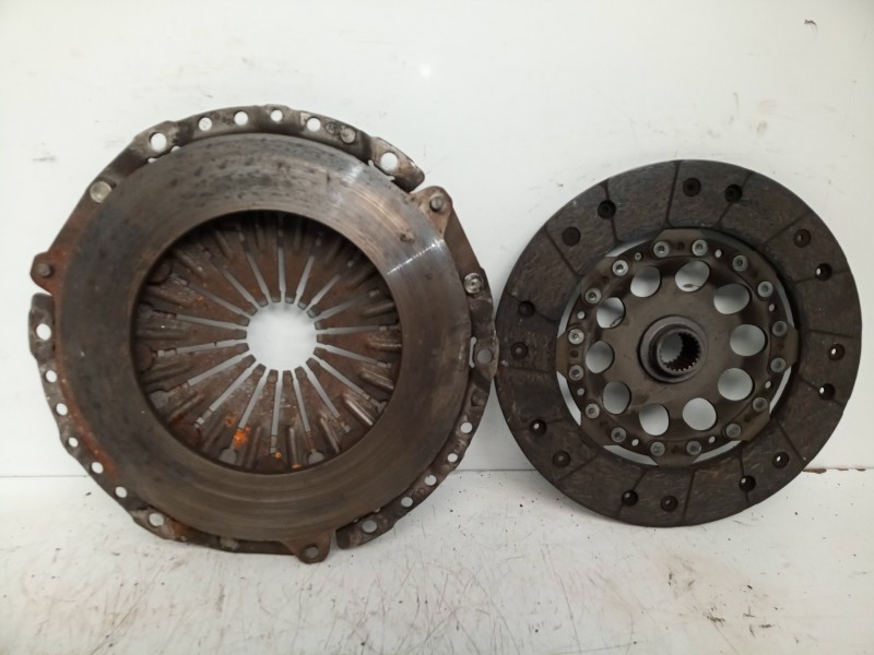 Recambio de kit embrague para audi a4 berlina (b5) 1.8 20v turbo referencia OEM IAM 323041111  