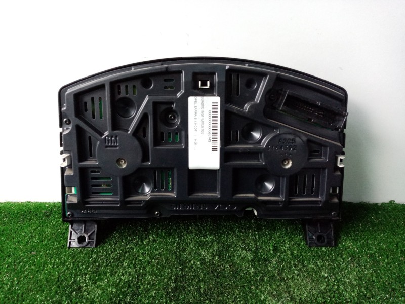 Recambio de cuadro instrumentos para opel zafira b 1.9 cdti referencia OEM IAM 13267544  