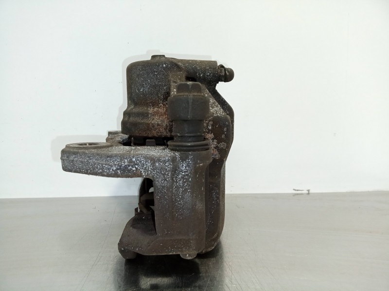 Recambio de pinza freno delantera derecha para kia cee´d 1.6 crdi cat referencia OEM IAM H47CL MOBIS H47CL