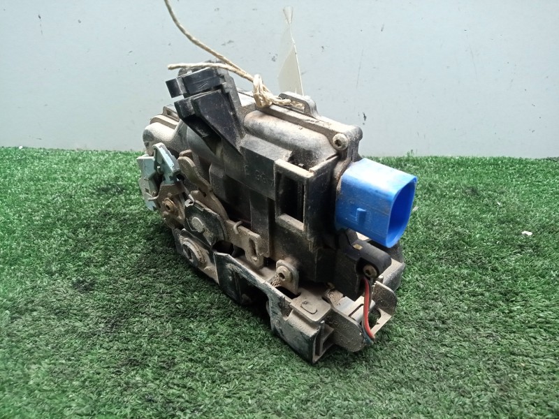 Recambio de cerradura puerta trasera izquierda para seat altea (5p1) 1.9 tdi referencia OEM IAM 7L0839015 7.PINES CONECTOR.AZUL