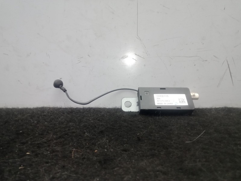 Recambio de antena para opel astra k (b16) 1.4 turbo (68) referencia OEM IAM 13383719  