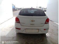 Recambio de paragolpes trasero para chevrolet cruze hatchback (j305) 2.0 cdi referencia OEM IAM   5.PUERTAS