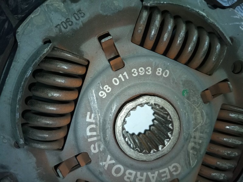 Recambio de kit embrague para citroën c3 1.0 vti referencia OEM IAM 9801139380  