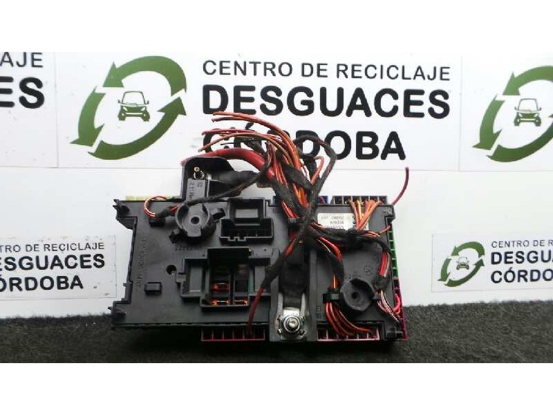 Recambio de caja reles / fusibles para mercedes-benz clase c (w205) lim. c 200 t cdi bluetec referencia OEM IAM A2059068501-1401