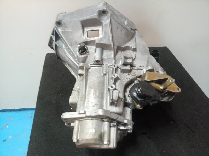 Recambio de caja cambios para fiat brava (182) 1.9 diesel referencia OEM IAM SINREFERENCIA 5.VELOCIDADES MANUAL