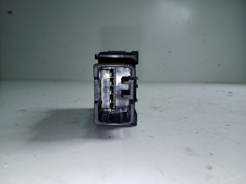 Recambio de interruptor para suzuki vitara (ly) 1.4 t allgrip (apk 414) referencia OEM IAM 3727057L00-68L0084M00  