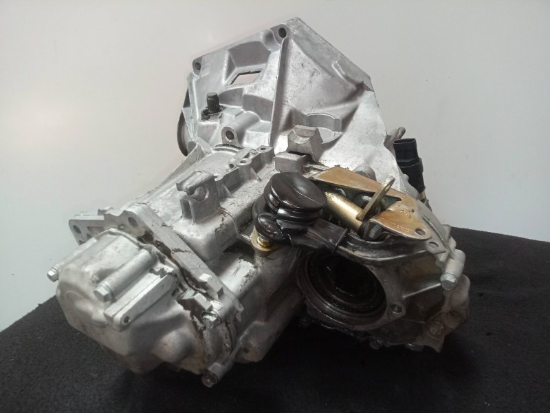 Recambio de caja cambios para fiat brava (182) 1.9 diesel referencia OEM IAM SINREFERENCIA 5.VELOCIDADES MANUAL