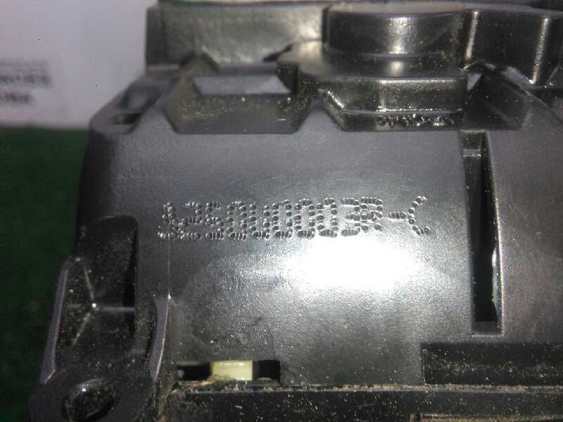 Recambio de cerradura puerta trasera derecha para renault laguna iii 2.0 dci diesel cat referencia OEM IAM 825000003R 6.PINES 
