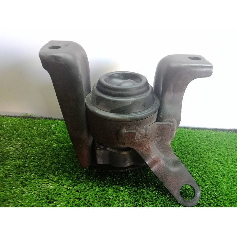 Recambio de soporte motor derecho para toyota avensis berlina (t25) 1.8 16v cat referencia OEM IAM 123050D050  