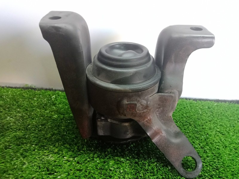 Recambio de soporte motor derecho para toyota avensis berlina (t25) 1.8 16v cat referencia OEM IAM 123050D050  