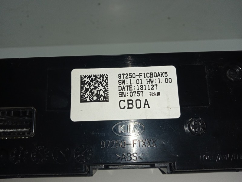 Recambio de mando climatizador para kia sportage 1.6 crdi cat referencia OEM IAM 97250F1CB0AK5-181127  
