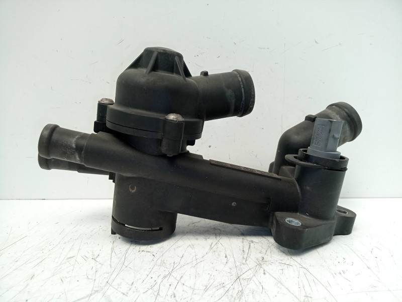 Recambio de termostato para volkswagen polo (9n1) 1.2 12v referencia OEM IAM 03C121111B  