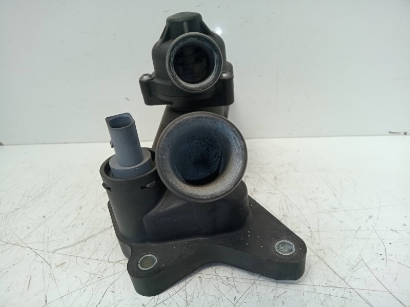Recambio de termostato para volkswagen polo (9n1) 1.2 12v referencia OEM IAM 03C121111B  