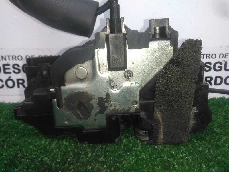 Recambio de cerradura puerta trasera derecha para renault laguna iii 2.0 dci diesel cat referencia OEM IAM 825000003R 6.PINES 