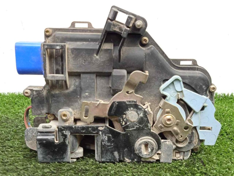 Recambio de cerradura puerta trasera derecha para seat altea (5p1) 1.9 tdi referencia OEM IAM 7L0839016 7.PINES CONECTOR.AZUL