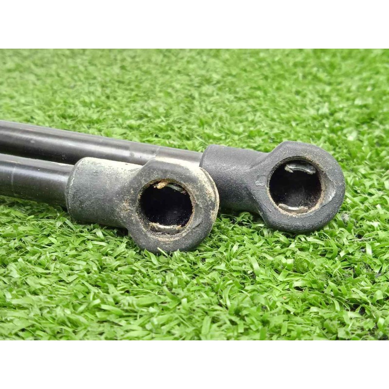 Recambio de amortiguadores capo para toyota land cruiser (j15) 3.0 turbodiesel cat referencia OEM IAM 21X27X115-689300W020 PAREJ