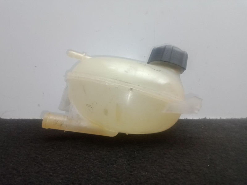 Recambio de deposito expansion para renault captur 0.9 tce 12v eco 2 s&s referencia OEM IAM 217107259R  