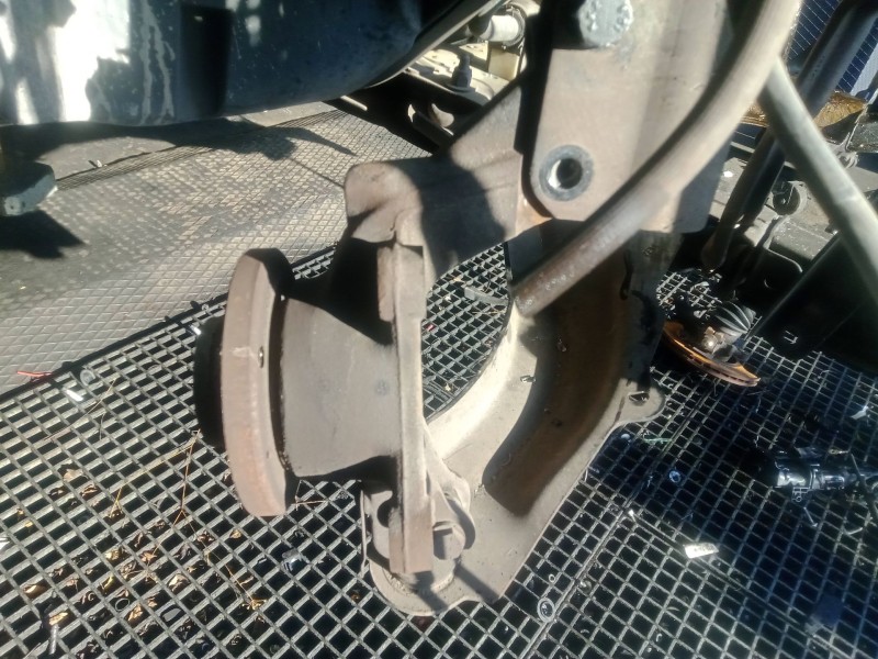 Recambio de mangueta delantera derecha para renault captur 0.9 tce 12v eco 2 s&s referencia OEM IAM   