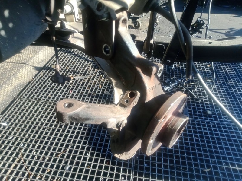 Recambio de mangueta delantera derecha para renault captur 0.9 tce 12v eco 2 s&s referencia OEM IAM   