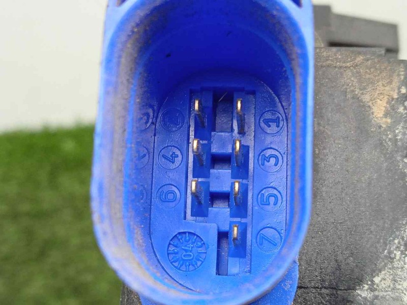 Recambio de cerradura puerta trasera derecha para seat altea (5p1) 1.9 tdi referencia OEM IAM 7L0839016 7.PINES CONECTOR.AZUL