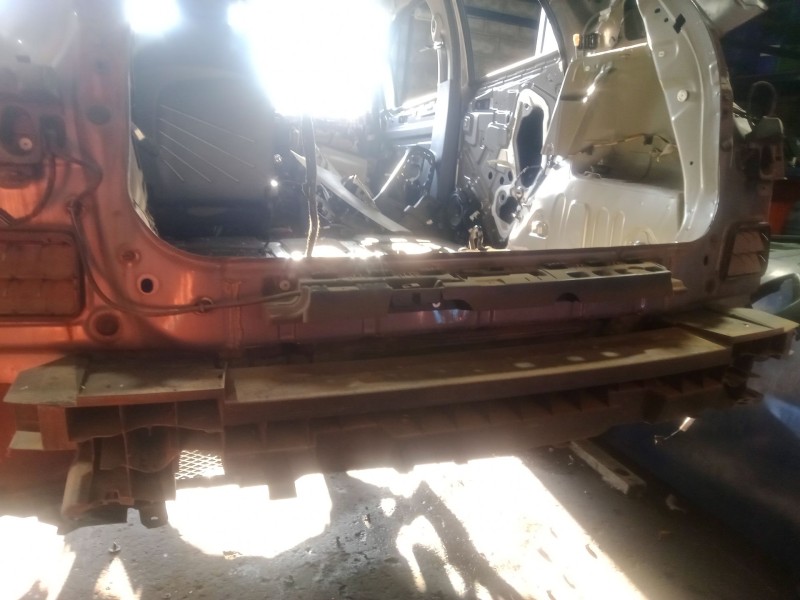 Recambio de refuerzo paragolpes trasero para renault captur 0.9 tce 12v eco 2 s&s referencia OEM IAM   