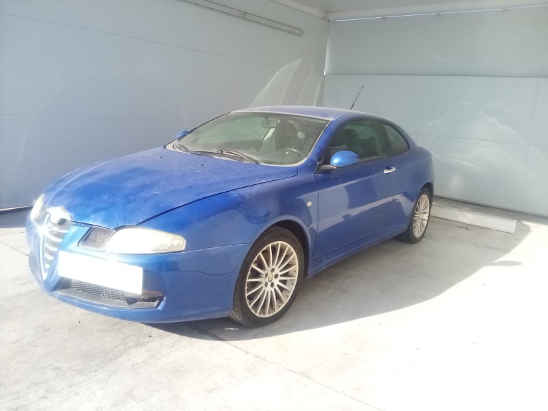 alfa romeo gt (937_) del año 2004