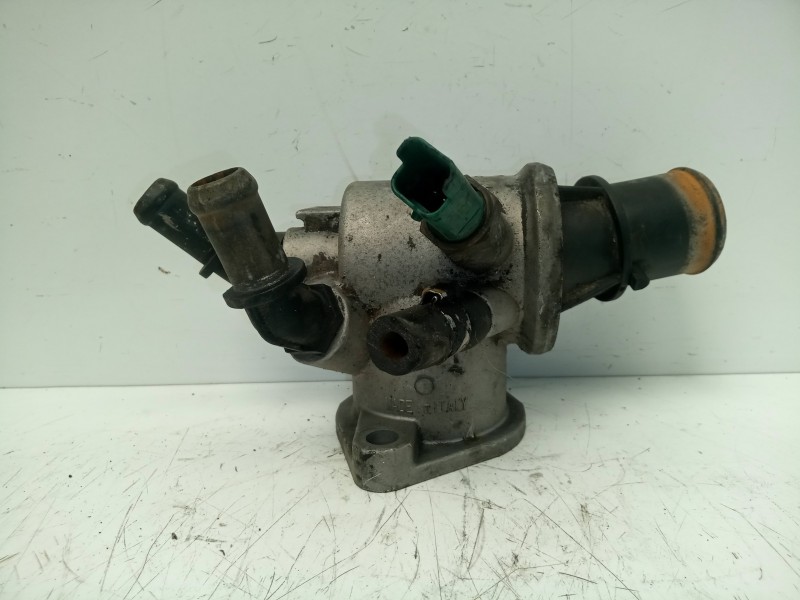 Recambio de termostato para opel astra h ber. 1.9 cdti referencia OEM IAM 55187784  