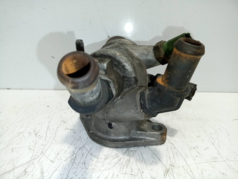 Recambio de termostato para opel astra gtc 1.9 cdti referencia OEM IAM 55203388  