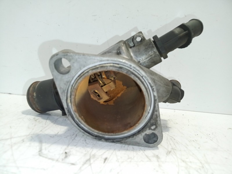 Recambio de termostato para opel zafira b 1.9 cdti referencia OEM IAM 55203388  