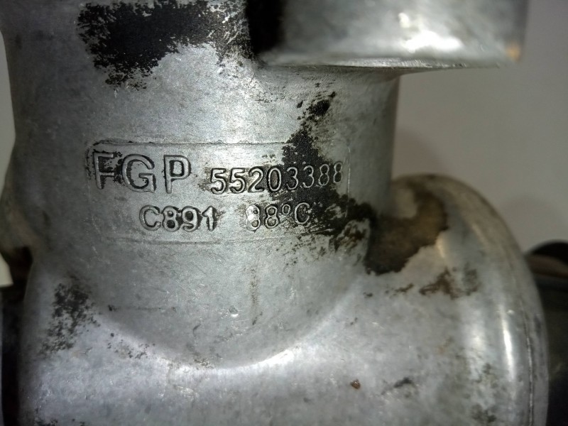 Recambio de termostato para opel zafira b 1.9 cdti referencia OEM IAM 55203388  