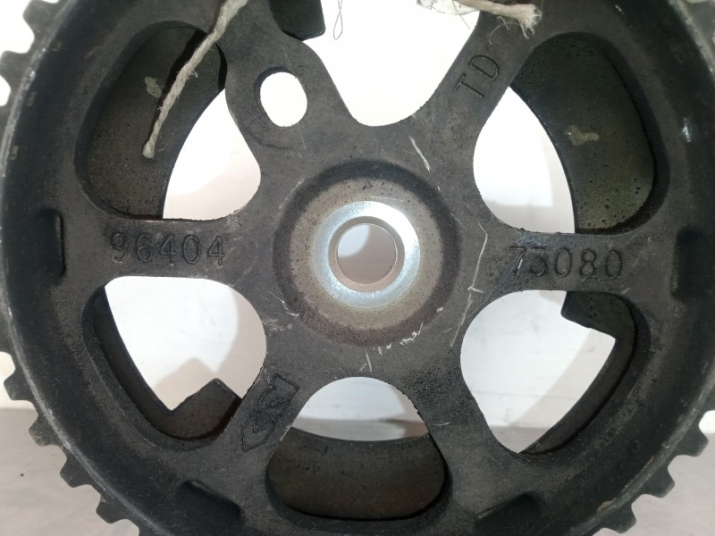 Recambio de polea arbol levas para citroën c3 1.4 hdi referencia OEM IAM 96404-73080  