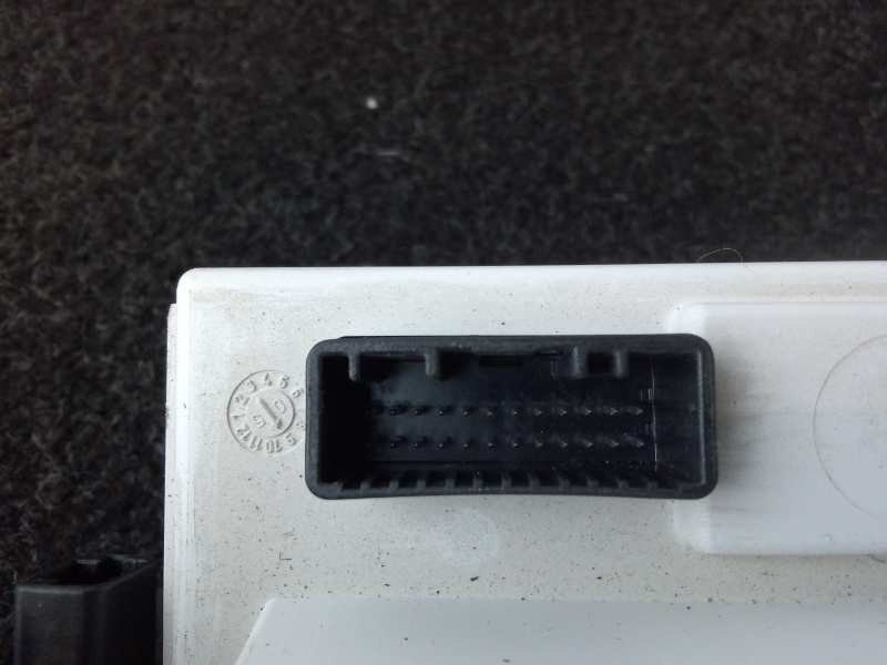Recambio de pantalla multifuncion para renault megane ii berlina 3p 1.9 dci diesel fap referencia OEM IAM   
