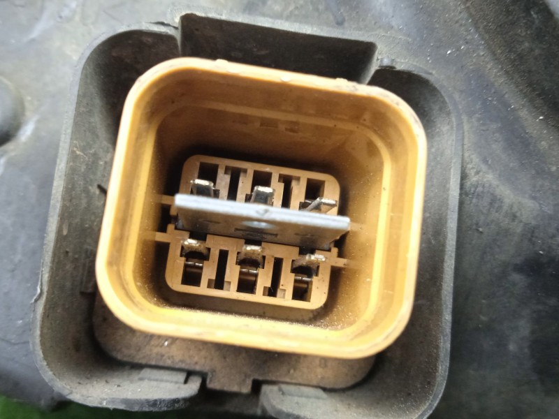 Recambio de faro derecho para hyundai elantra iii (xd) 2.0 crdi referencia OEM IAM SINREFERENCIA  TRANSPARENTE