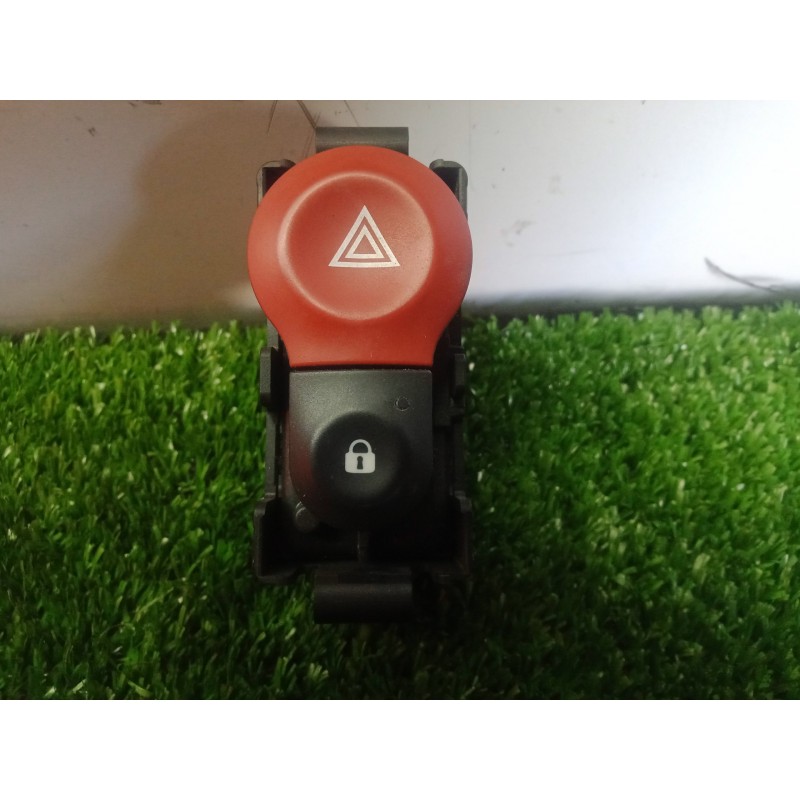 Recambio de warning para renault kangoo 1.5 dci diesel cat referencia OEM IAM 8200214896A-8200463613-8200409382-8200523299-25210