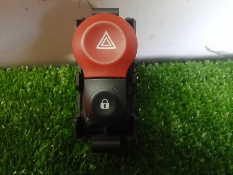Recambio de warning para renault kangoo 1.5 dci diesel cat referencia OEM IAM 8200214896A-8200463613-8200409382-8200523299-25210