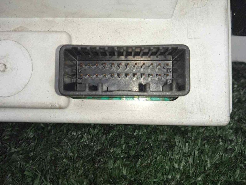 Recambio de pantalla multifuncion para renault clio iii 1.5 dci diesel referencia OEM IAM 8200307273  