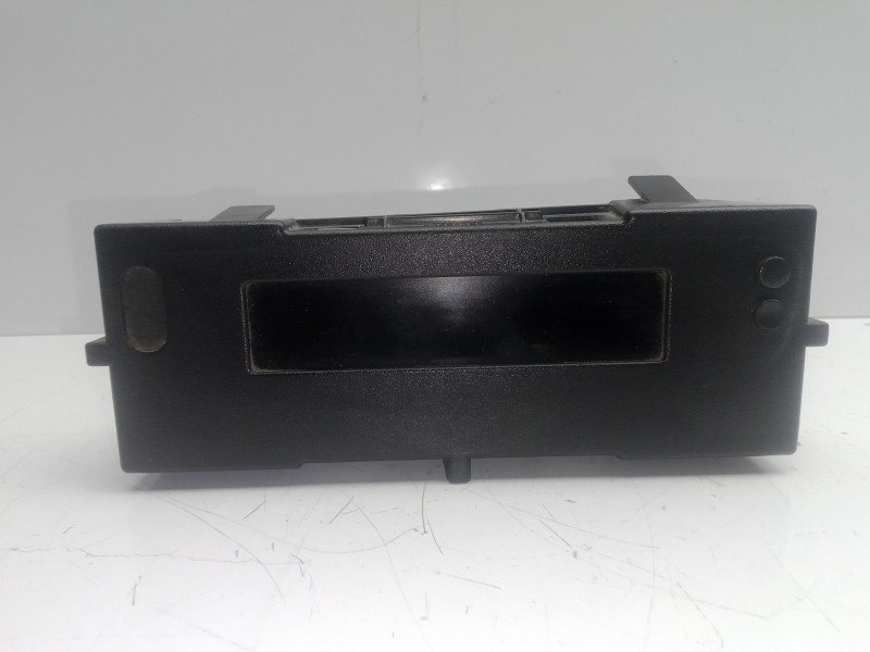 Recambio de pantalla multifuncion para renault clio iii 1.2 referencia OEM IAM 8200307273C-216759916-NS5412946R-281137007A-28113