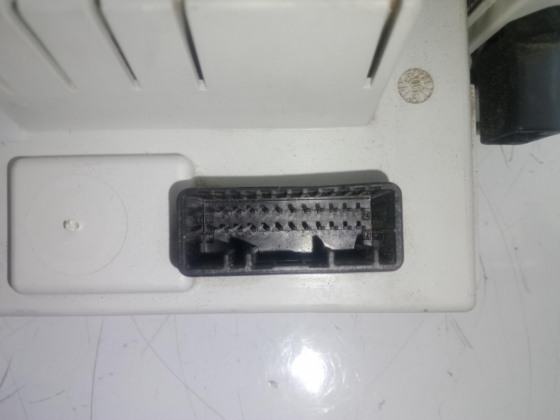 Recambio de pantalla multifuncion para renault clio iii 1.2 referencia OEM IAM 8200307273C-216759916-NS5412946R-281137007A-28113