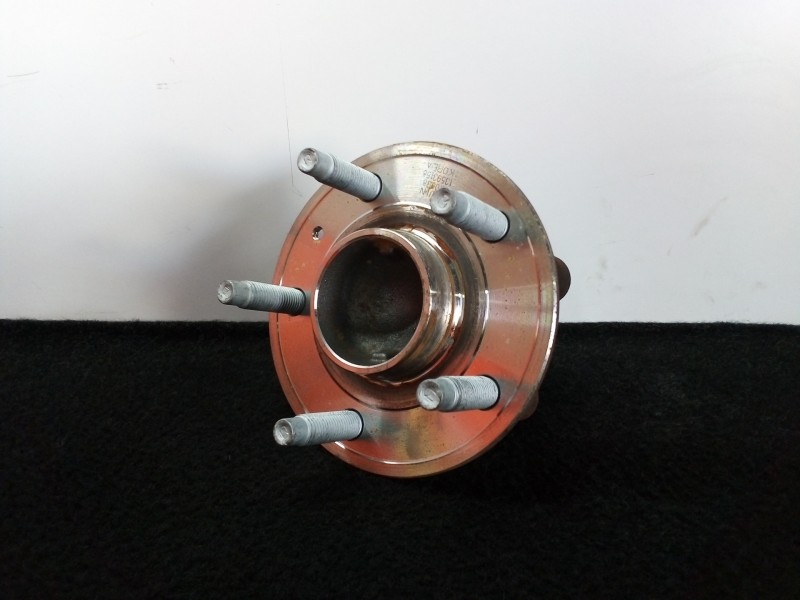 Recambio de buje para opel mokka x 1.4 16v turbo referencia OEM IAM 13593158  