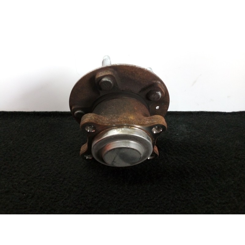 Recambio de buje para opel mokka x 1.4 16v turbo referencia OEM IAM 13593158  