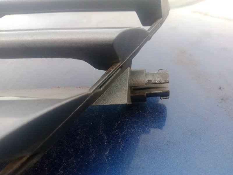 Recambio de rejilla delantera para mercedes-benz clase c (w203) c 220 cdi (203.006) referencia OEM IAM   