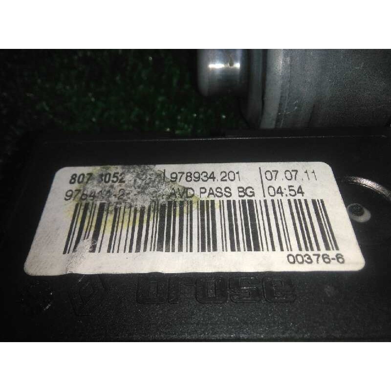 Recambio de motor elevalunas delantero derecho para renault laguna iii 2.0 dci diesel cat referencia OEM IAM 978934201-988574200