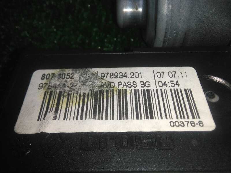 Recambio de motor elevalunas delantero derecho para renault laguna iii 2.0 dci diesel cat referencia OEM IAM 978934201-988574200