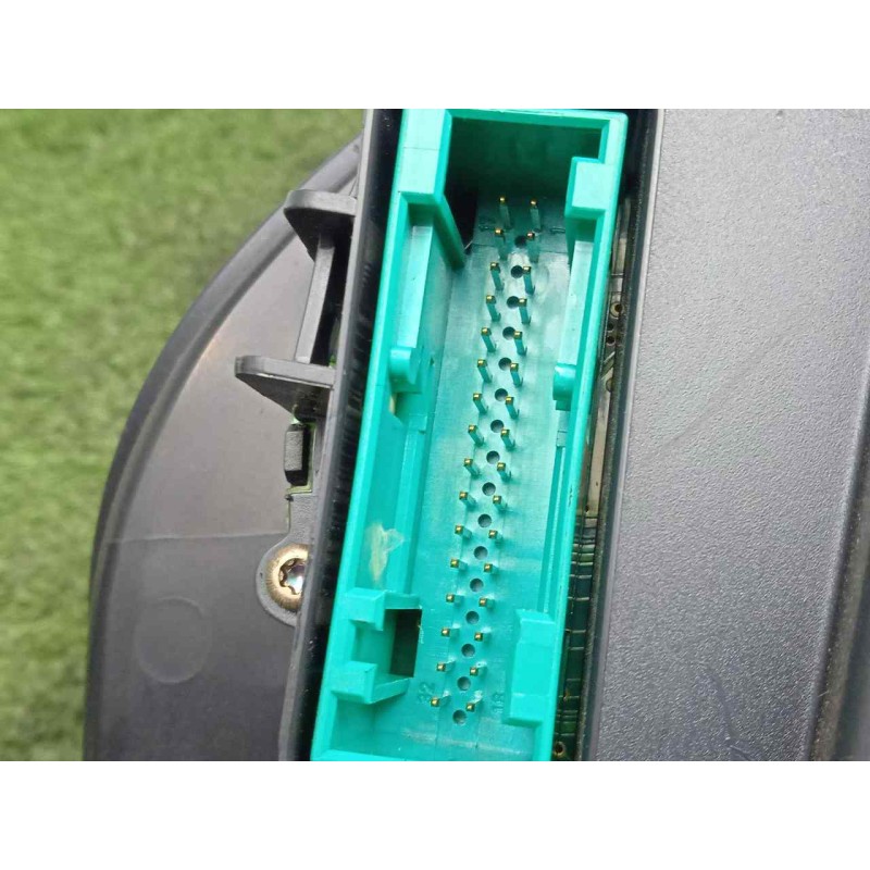 Recambio de cuadro instrumentos para volkswagen passat berlina (3b3) 1.9 tdi referencia OEM IAM 3B0920929A-110080198 2.CONECTORE