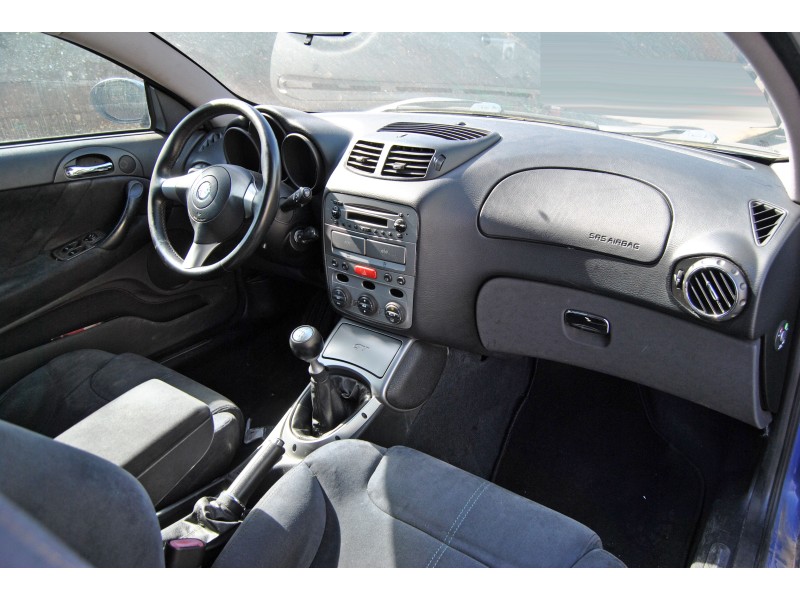 alfa romeo gt (937_) del año 2004