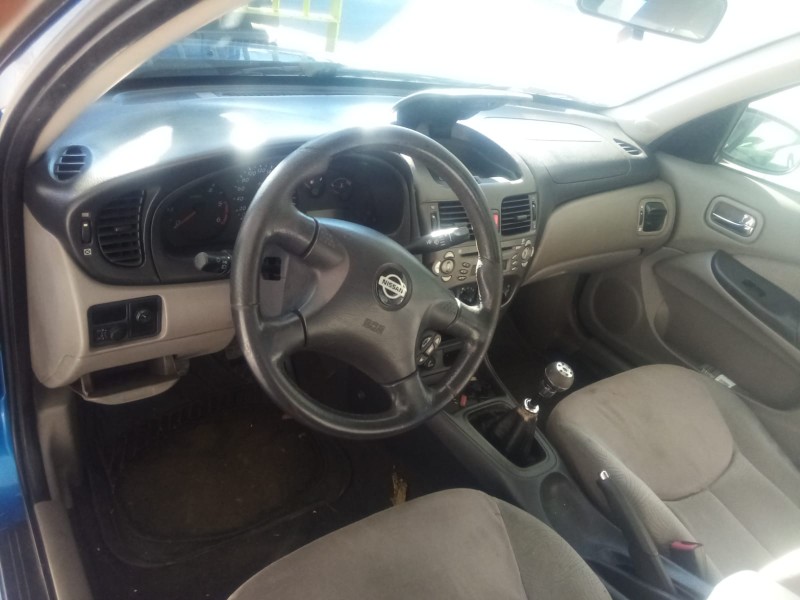 nissan almera ii (n16) del año 2001