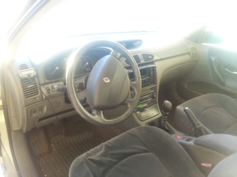 renault laguna ii (bg0/1_) del año 2002
