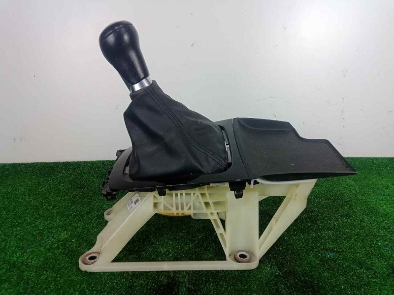 Recambio de pomo palanca cambio para mazda 6 kombi ()(.2012) 2.2 turbodiesel cat referencia OEM IAM KE4046100B 6.VELOCIDADES MAN