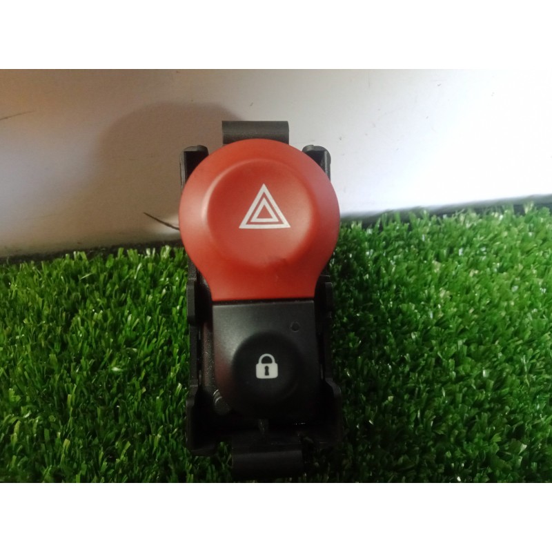 Recambio de warning para renault kangoo 1.5 dci diesel cat referencia OEM IAM 8200214896A-8200463613-8200409382-8200523299-25210