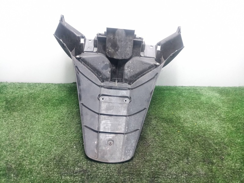 Recambio de guardabarros trasero para honda fes fes 125 s-wing (jf12) referencia OEM IAM   